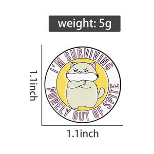 Broches de Esmalte con Diseño de Gato Tsundere, Humor Sarcástico, Frase 'Estoy Sobreviviendo a Través de la Miseria', Broche de Solapa, Venta al por Mayor - Product Image 6