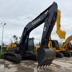 Excavatrice sur chenilles hydraulique Volvo EC300 d'occasion, 90 % neuve, capacité 30 tonnes, bien entretenue, avec composants essentiels (moteur, pompe) à vendre - Product Image 2