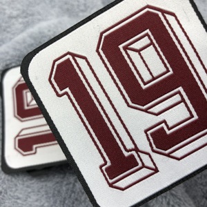 Ropa de Diseño Personalizada, Gorras y Chaquetas Tejidas con Bordado 3D, Insignias y Parches con Letras Inglesas Bordadas - Product Image 1