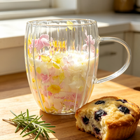 Verre à double paroi isolé résistant à la chaleur sans BPA avec poignée, tasse à café et à thé créative incrustée de fleurs séchées pour la maison et le bureau