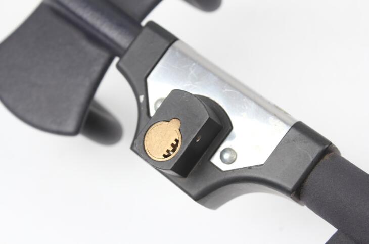 YH YH2066 Adjustable Universal Anti-Theft Car Steering Wheel Lock - Security Protection