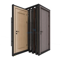 Présentoir coulissant en métal sur mesure pour showroom, avec finition noire et logo personnalisé disponible