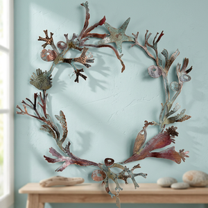 Corona decorativa de metal rústico hecha a mano con diseño de estrellas de mar y algas marinas, forma irregular, sin iluminación - Product Image 3