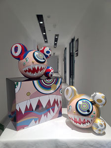 Due Yuan arte Murakami Takashi grande bocca Mr.DOB bambola di moda decorazione da tavolo per gli uomini e le donne regali - Product Image 2