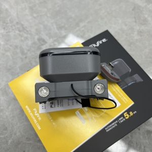 Sistema de Paracaídas FlyFire Manti 4 Dock con Respuesta de 500ms y Paro de Hélice FTS para Matrice 4D 4TD - Product Image 2