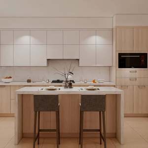 Armoires de cuisine modernes de luxe avec îlot en forme de L et bar à petit-déjeuner, comptoir en marbre et bois massif, accessoire d'évier - Product Image 1