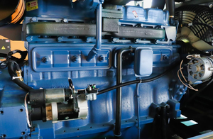 مولد ديزل YQ-OT50 بقدرة <span class=keywords><strong>50</strong></span> كيلو فولت أمبير من النوع المفتوح قابل للتخصيص للاستخدام في المستشفيات والفنادق والأعمال التجارية والصناعية كطاقة احتياطية - Product Image 2