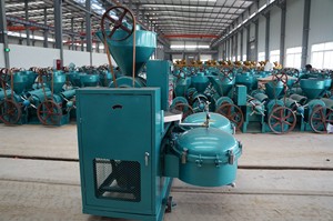 เครื่องสกัดน้ำมันเย็น YZLXQ95 Guangxin สำหรับ<span class=keywords><strong>สกัด</strong></span>น้ำมัน<span class=keywords><strong>งา</strong></span><span class=keywords><strong>ดำ</strong></span>และถั่วเหลือง ยอดนิยมในอินโดนีเซีย - Product Image 6