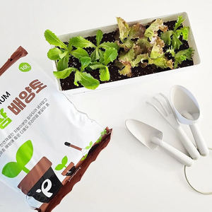 Pot de fleurs rectangulaire blanc moderne avec soucoupe et plateau de drainage, jardinière en plastique léger et durable pour usage intérieur/extérieur - Product Image 6