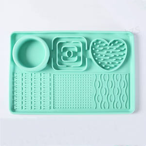 Alfombrilla de silicona para lamer mascotas, cuenco de comida para perros, comedero de rompecabezas lento con ventosa, alfombrilla de alimentación para perros, suministros para mascotas para perros - Product Image 3