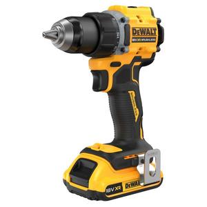 Taladro Atornillador Inalámbrico sin Escobillas de 18V XR con Portabrocas sin Llave, Grado Profesional, Incluye Batería y Kit de Cargador - Product Image 1