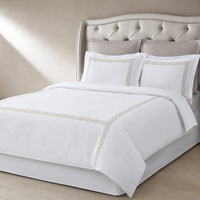 Ensemble de taies d'oreiller et de couette en tissu tressé brodé, blanc grisâtre, avec bordure entrelacée, linge de lit d'hôtel, chambre d'hôtes contemporaine