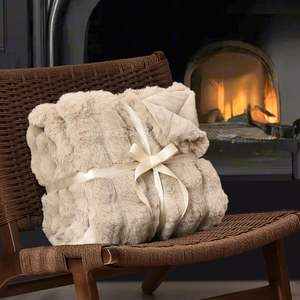 PHFラグジュアリーフェイクロウサギの毛皮ブランケットツインサイズ超ソフトふわふわぬいぐるみ居心地の良い暖かいバブルブランケット秋冬60X80 - Product Image 2