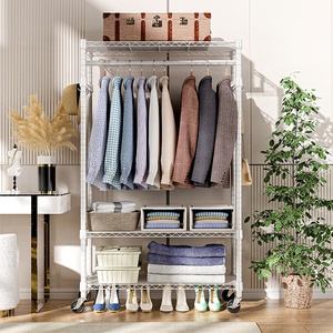 MZG Porte-armoire portable blanc avec roues, tiges et crochets latéraux pour suspendre les vêtements dans l'entrepôt du salon Stock - Product Image 2