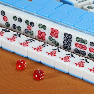 <span class=keywords><strong>Set</strong></span> di <span class=keywords><strong>Mahjong</strong></span> per Casa con 36 o 144 Tessere Colorate Casuali Prodotto in Cina - Product Image 2