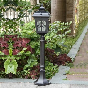 Lámpara Solar de Jardín para Exteriores, Poste de Metal LED con Pantalla de Vidrio, 2700K Blanco Cálido, IP66 Resistente a la Intemperie, Sensor de Movimiento, Ángulo de Haz de 144° - Product Image 5