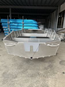 Barco de Aluminio de <span class=keywords><strong>6</strong></span> <span class=keywords><strong>Metros</strong></span> (19.7 pies), Eje Largo, Ancho 2m, Altura 0.8m - Product Image 5