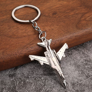 Porte-clés en métal personnalisés avec logo, fabrication en gros, porte-clés en métal moulé sous pression 2D 3D émaillé en forme d'avion pour cadeaux souvenirs - Product Image 4