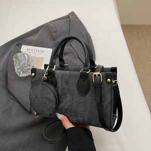 Sacs à main élégants et modernes, sacs fourre-tout pour femmes, sacs à main de haute qualité pour femmes, sacs à bandoulière pour jeunes femmes, sacs carrés grande capacité. - Product Image 4