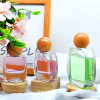 Meilleure Vente 2025 – Flacon de Parfum Français en Verre 30ml 50ml 100ml avec Pompe Vaporisateur, Résistant aux Enfants, Gravure Acide, Marque Personnalisée, Original pour Femme