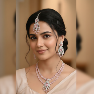 Ensemble collier, boucles d'oreilles et maang tikka en kundan rose blush royal, fabriqué avec des pierres de qualité supérieure en forme de poire et ovale rose blush - Product Image 1