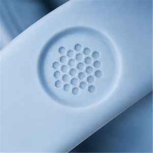 Coque hexagonale bleu glace pour Oura Ring 4 Gen 3, protection en silicone avec logo personnalisé, emblème nid d'abeille, design moderne et fin - Product Image 2