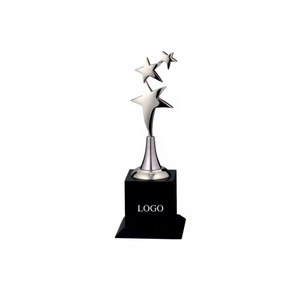 Trophée Star Trophy modèle 348 A B C, métal plaqué, logo gravé, base en bois noir, récompense pour les sports et les jeux. - Product Image 1