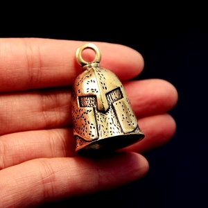 Porte-clés en laiton artisanal <span class=keywords><strong>vintage</strong></span> en forme de cloche de <span class=keywords><strong>casque</strong></span>, idéal pour l'art et les objets de collection (vente en gros) - Product Image 2