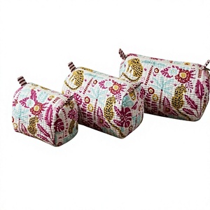 Grand ensemble de trousses de toilette matelassées en coton à imprimé animal, pochettes de maquillage zippées, style bohème tendance, portables pour le voyage - Product Image 1