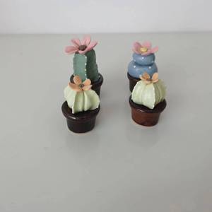 Mini Adorno de Cactus Hecho a Mano en Cerámica, Cocido en Horno Tradicional - Product Image 4
