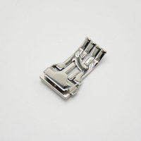 Bracelet de montre de luxe en acier inoxydable respirant de 22 mm avec fermoir caché à bouton-poussoir et boucle papillon pour montres numériques, taille universelle