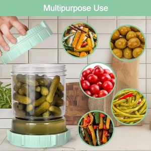 Tarro de plástico para pepinillos 2024 con colador Flip 50oz contenedor de pepinillos reloj de arena tarro separador de jugo de pepinillos para aceitunas - Product Image 1