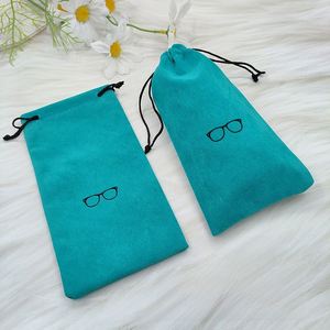 Bolsa de Terciopelo Suave con Cordón para Gafas de Sol, Lentes y Regalos Promocionales - Product Image 4