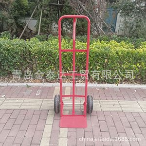Chariot à main à deux roues en acier rouge pour entrepôt industriel HT1805, durable, monocouche - Product Image 1