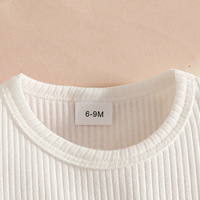 Ensemble deux pièces d'été pour bébé fille : T-shirt doux en coton côtelé à manches courtes + Short à bretelles imprimé lettres et dessins animés