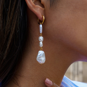 ต่างหูมุกทรงหัวใจ 18K ทองสแตนเลสสตีล สำหรับผู้หญิง สวมใส่ได้ทุกวัน - Product Image 2