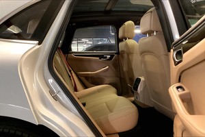 Autos Usados en Perfectas Condiciones, <span class=keywords><strong>Porsche</strong></span> <span class=keywords><strong>Macan</strong></span> <span class=keywords><strong>S</strong></span> SUV 2024, Listos para Enviar - Product Image 4