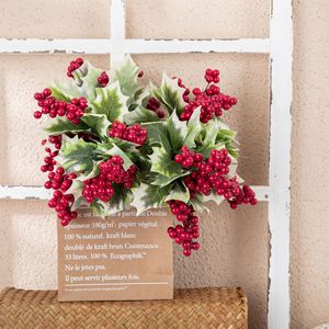 Rama de Bayas Navideñas Artificiales CallaFloral, Tallo Único, Espuma Roja, Decoración Interior, Fruta de la Fortuna, Hojas de Poliéster - Product Image 5