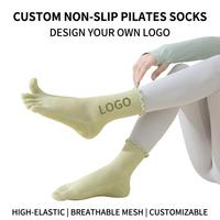 Chaussettes de yoga et de Pilates antidérapantes à logo personnalisé, à volants, en coton, à cinq doigts, pour barre, gym, fitness, danse, antidérapantes, pour femmes, OEM ODM