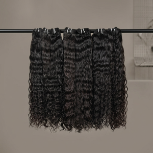 Extensiones de cabello humano virgen indio 100% natural, sin procesar químicamente, rizado, negro, de 32 pulgadas, para tejer. - Product Image 1