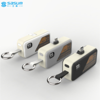 K381 mini chargeur de batterie externe de dessin animé personnalisé chargeur de câble intégré nouvelle conception tendance chargeur de téléphone à lanière prise pliante