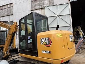 Mini-excavatrice compacte sur chenilles CAT 305.5E2 d'occasion, modèle 2023, pour travaux de construction et agricoles - Product Image 3