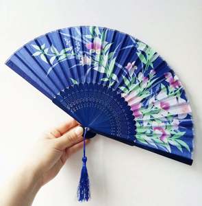 Éventail à main en bambou Kung Fu personnalisé de 8 pouces, écologique, en soie, avec technique de peinture, design personnalisé - Product Image 2