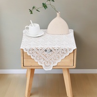 Nappe de chevet XinLan moderne et minimaliste en dentelle blanche à motif géométrique, 100 % polyester, avec fil métallique, lavable