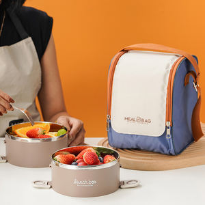 Bolsa refrigeradora de alimentos para acampar al aire libre suave a prueba de fugas de material Oxford ligero con logotipo personalizado con diseño popular - Product Image 2