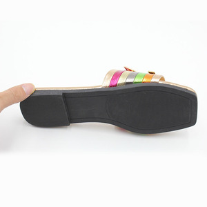 Nuovi Sandali Piatti con Punta Quadrata in Pelle PU Effetto Ghiaccio, Sandali Aperti con Cinturino Incrociato, Sandali da Spiaggia Slip-On per Donne - Product Image 6