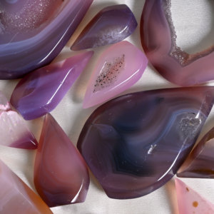 Pendentif Goutte d'Eau en Agate Rose Naturelle Druzy, Cristal de Guérison, Géode, Breloque en Forme de Larme pour Femme, Fabrication de Bijoux, Vente en Gros - Product Image 3