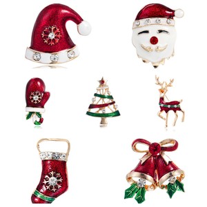 Broche avec motif <span class=keywords><strong>visage</strong></span> <span class=keywords><strong>de</strong></span> Père Noël mignon, chapeau <span class=keywords><strong>de</strong></span> Père Noël rouge à paillettes, détails en <span class=keywords><strong>strass</strong></span> transparents et cristaux rouges, bordure dorée - Product Image 3