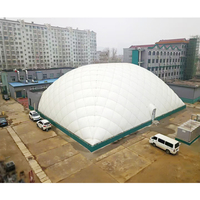 Couverture de terrain de football gonflable en PVDF haute résistance, structure autoportante, bassin, dôme pneumatique pour stade