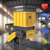 Broyeur de déchets plastiques à un seul arbre avec moteur et boîte de vitesses haute productivité pour matériaux PMMA/PET/PC